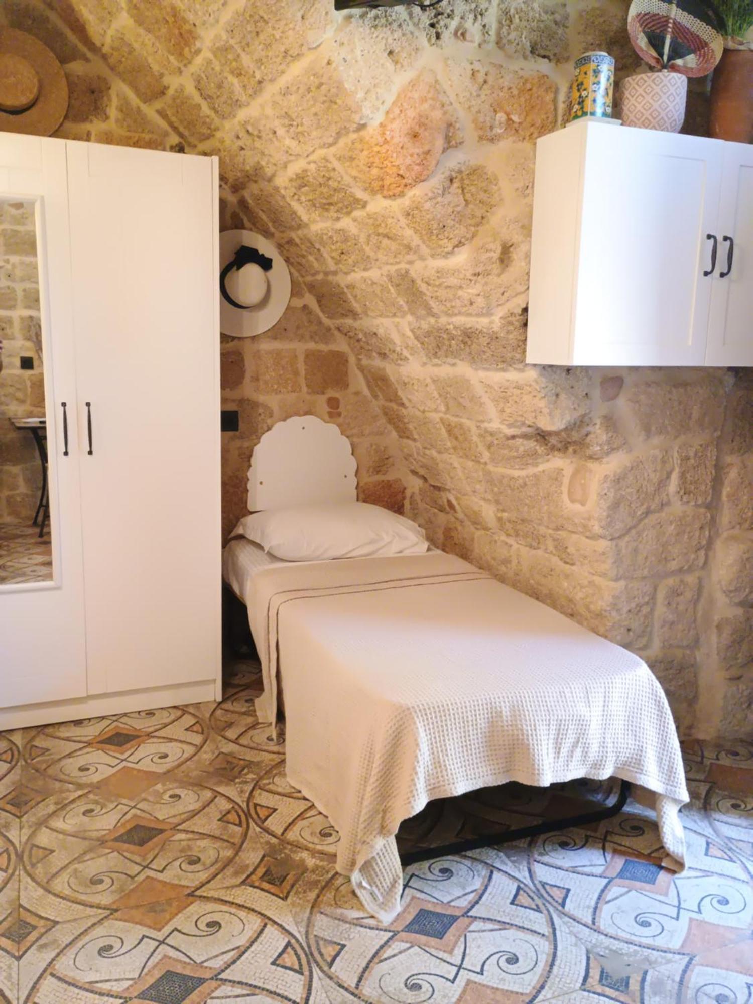 Stone Cave Suite Rhodes City Kültér fotó